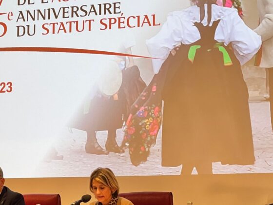 La Presidente dell'Assemblea di Corsica MA Maupertuis in Consiglio regionale della Valle d'Aosta